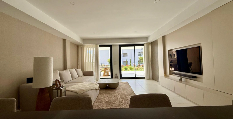 Descubra la casa de sus sueños: Lujoso apartamento a estrenar en Casares Costa