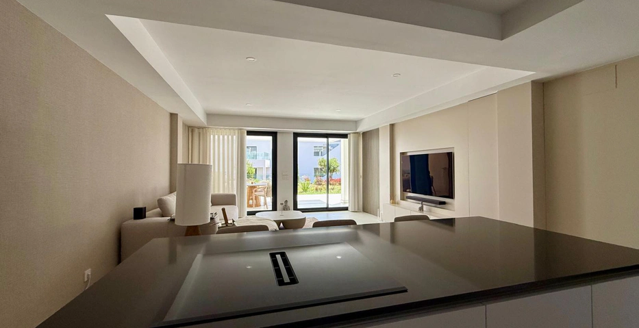Descubra la casa de sus sueños: Lujoso apartamento a estrenar en Casares Costa
