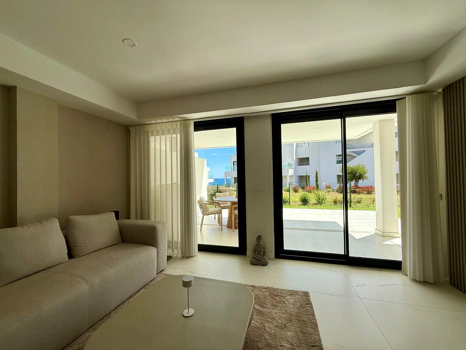 Descubra la casa de sus sueños: Lujoso apartamento a estrenar en Casares Costa
