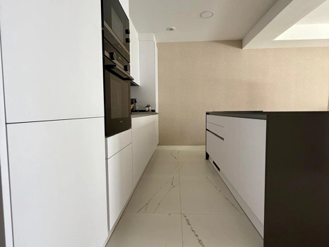 Descubra la casa de sus sueños: Lujoso apartamento a estrenar en Casares Costa