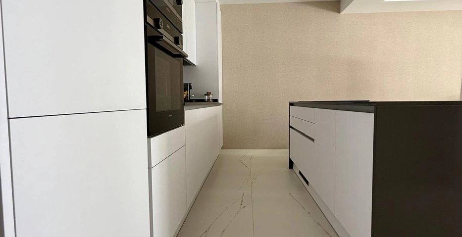 Descubra la casa de sus sueños: Lujoso apartamento a estrenar en Casares Costa