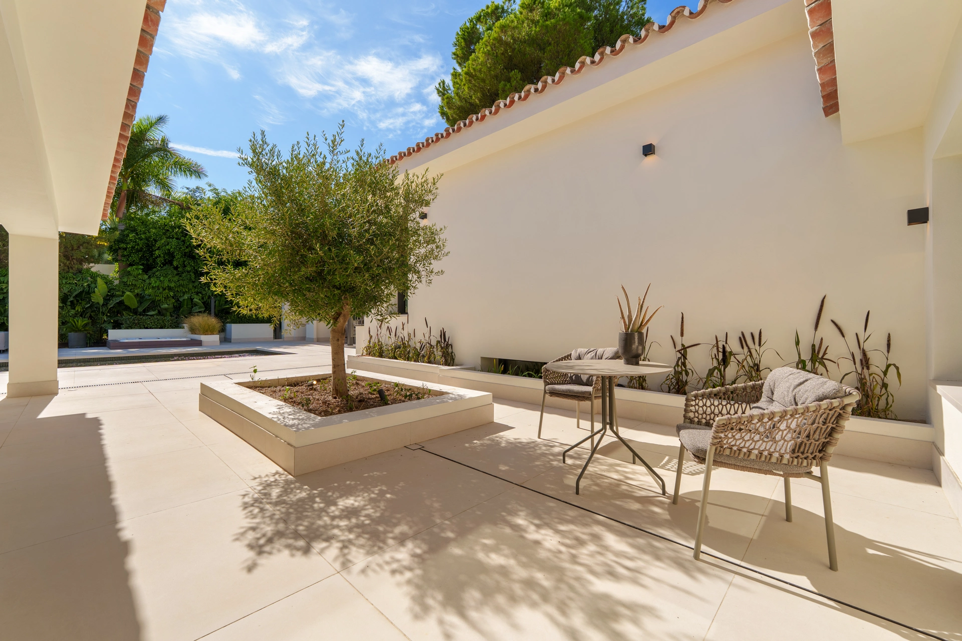Villa en venta en Nueva Andalucia, Marbella