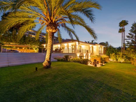 Tu Oasis Privado de Lujo Escandinavo en Las Brisas