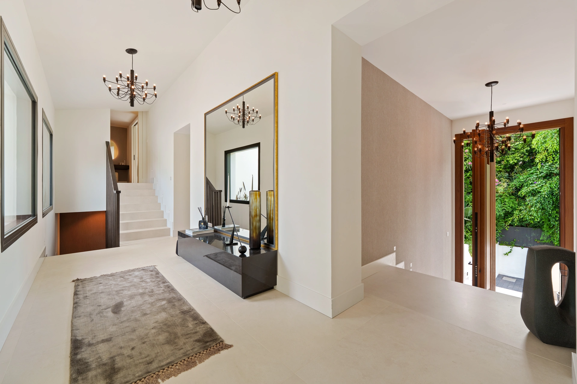 Villa en venta en Nueva Andalucia, Marbella