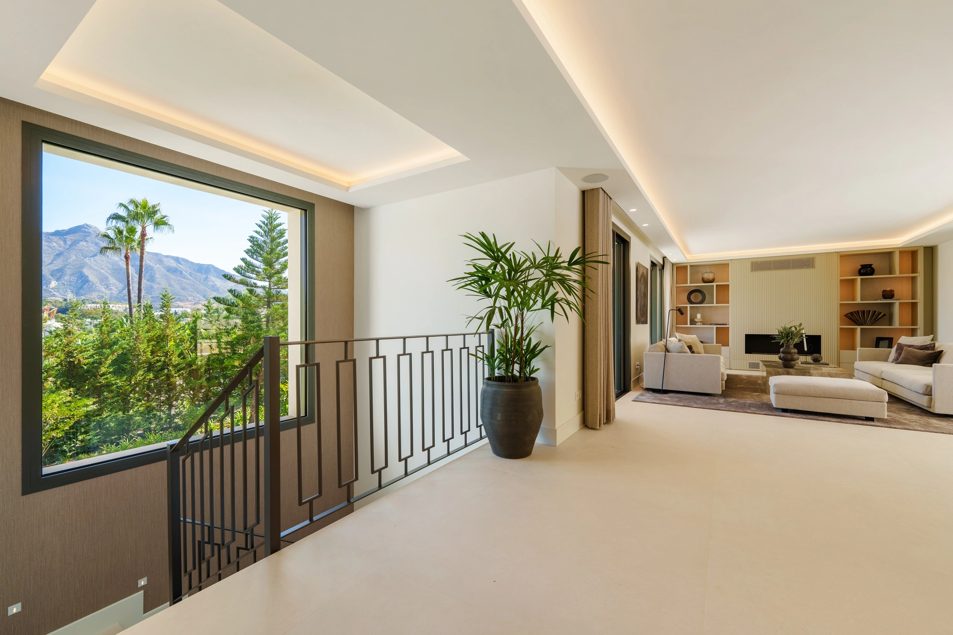 Villa en venta en Nueva Andalucia, Marbella