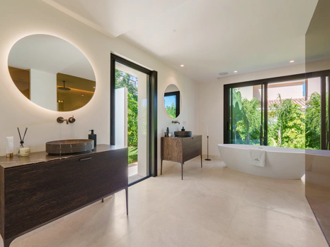 Tu Oasis Privado de Lujo Escandinavo en Las Brisas