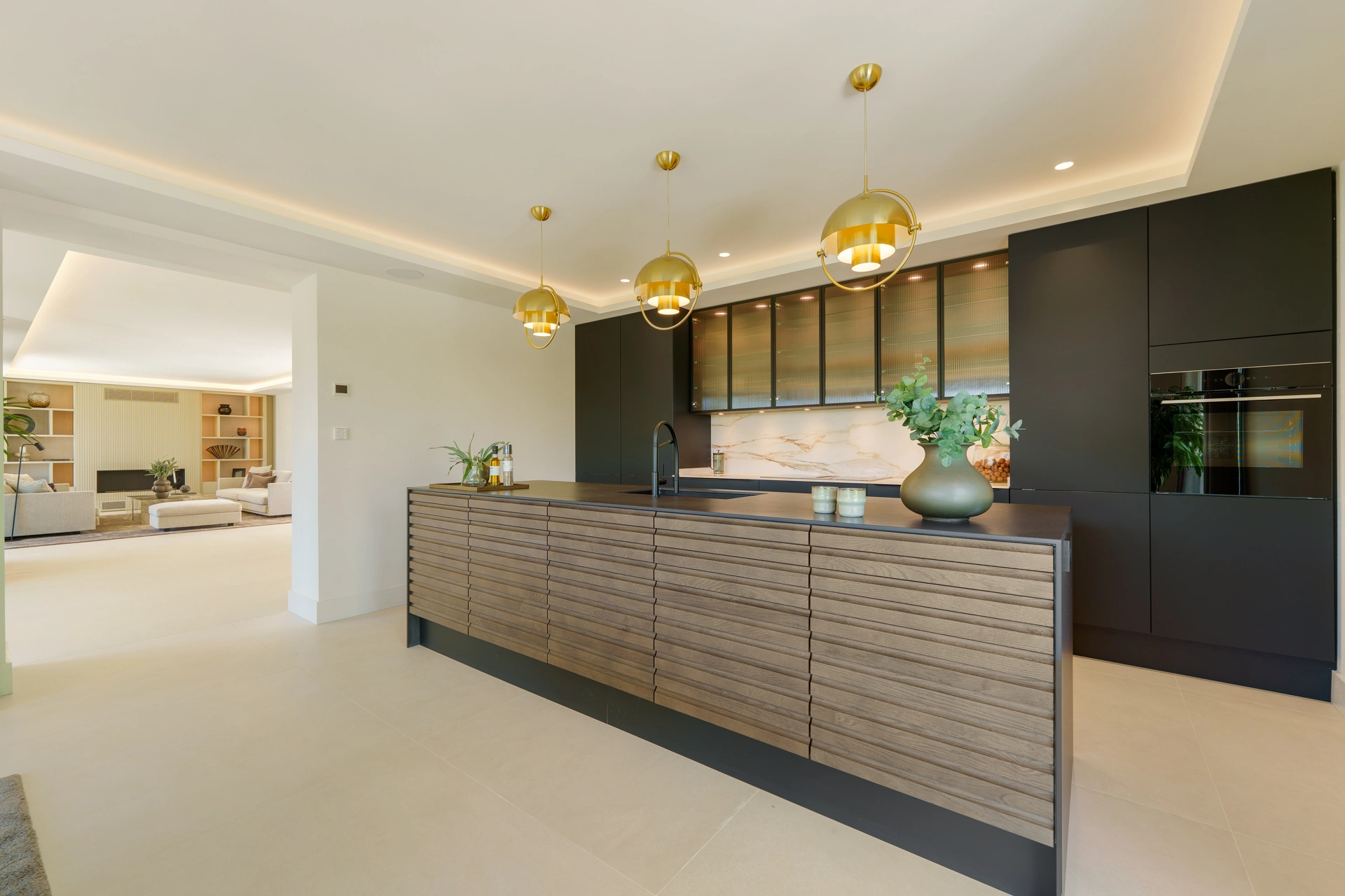 Villa en venta en Nueva Andalucia, Marbella