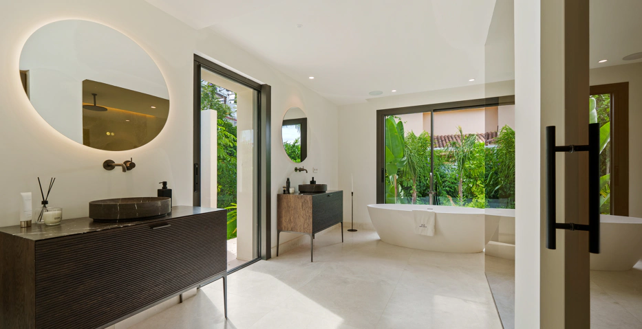 Tu Oasis Privado de Lujo Escandinavo en Las Brisas