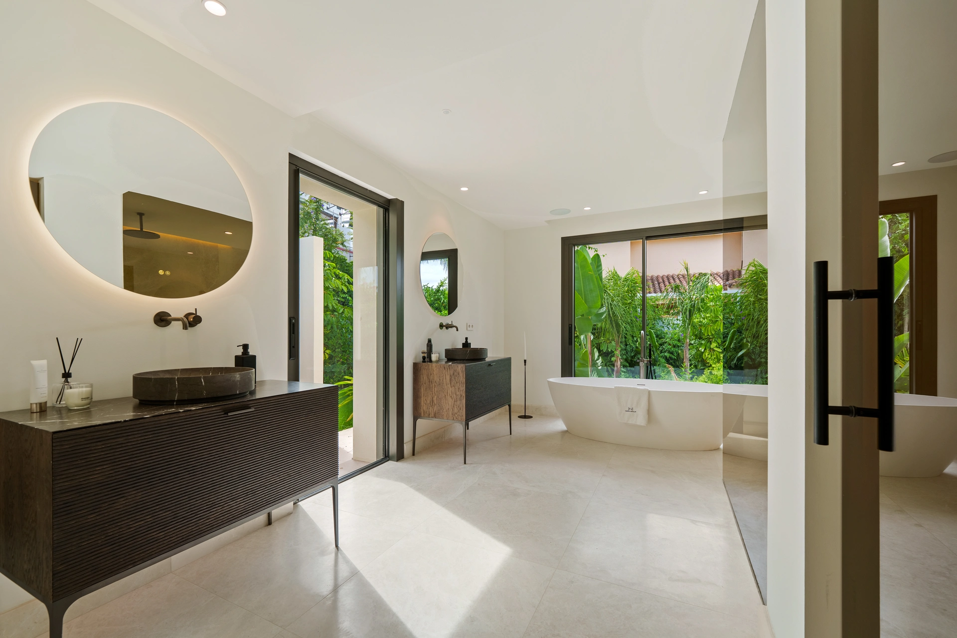 Villa en venta en Nueva Andalucia, Marbella