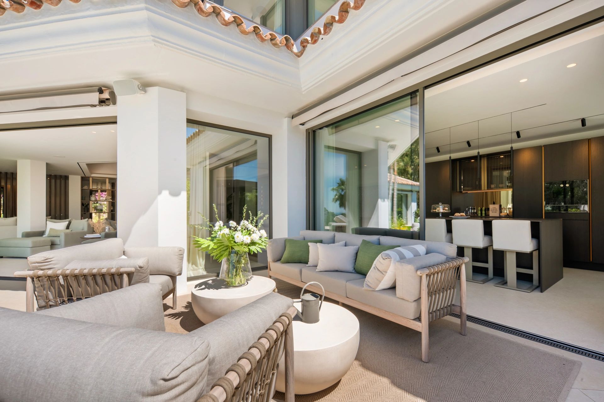 Villa en venta en El Herrojo, Benahavis