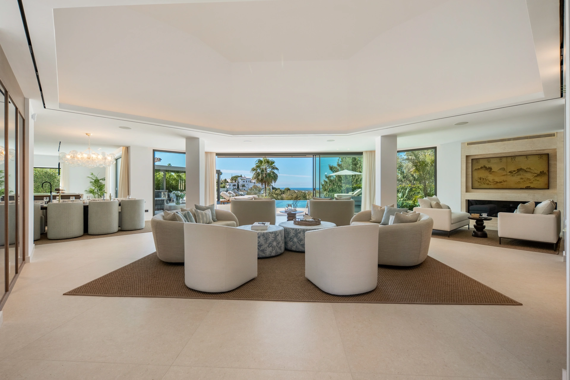 Villa en venta en El Herrojo, Benahavis