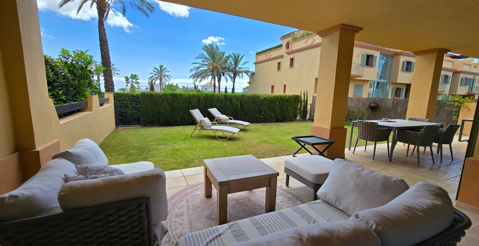 Vivir en Planta Baja con Jardín Privado en Los Flamingos
