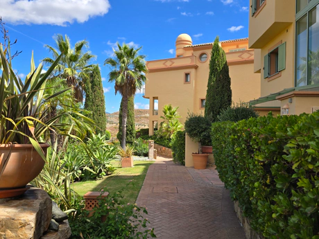 Vivir en Planta Baja con Jardín Privado en Los Flamingos