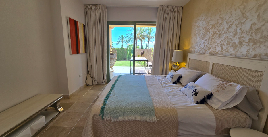 Vivir en Planta Baja con Jardín Privado en Los Flamingos
