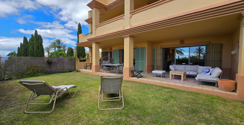 Vivir en Planta Baja con Jardín Privado en Los Flamingos