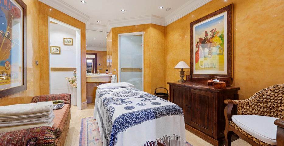 Impresionante Villa Andaluza en Lomas de Marbella Club