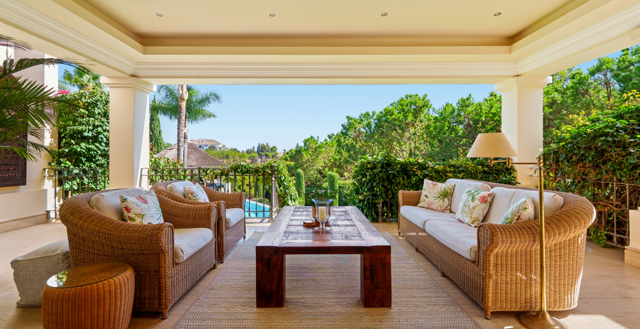 Impresionante Villa Andaluza en Lomas de Marbella Club