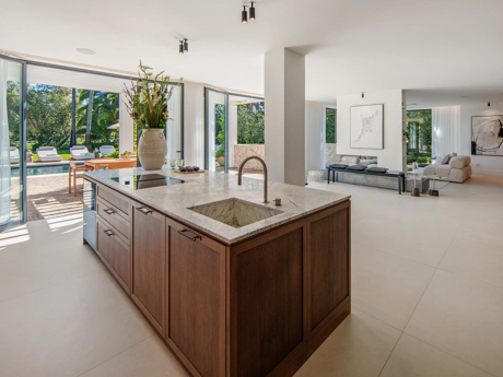 Obra Maestra Frente al Golf en Marbella