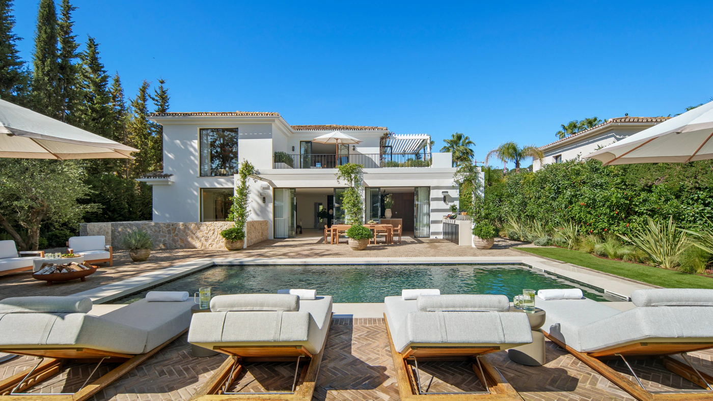 Villa for sale in Nueva Andalucia, Marbella