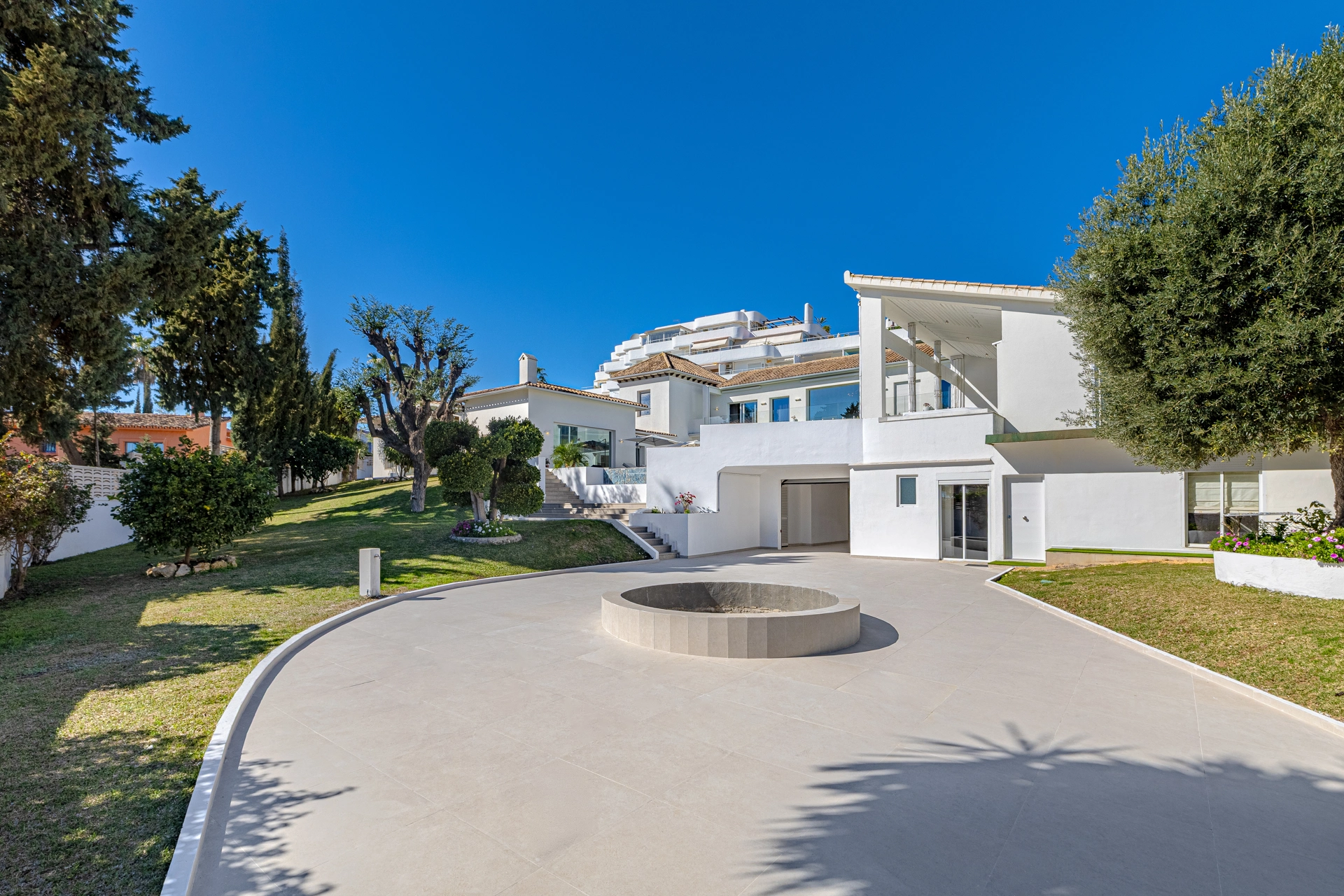 Villa for sale in Guadalmina Alta, San Pedro de Alcantara