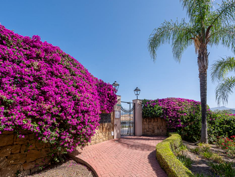 Exclusive Apartment with Views of the Mediterranean Sea, La Concha Mountain and the New Golden Mile