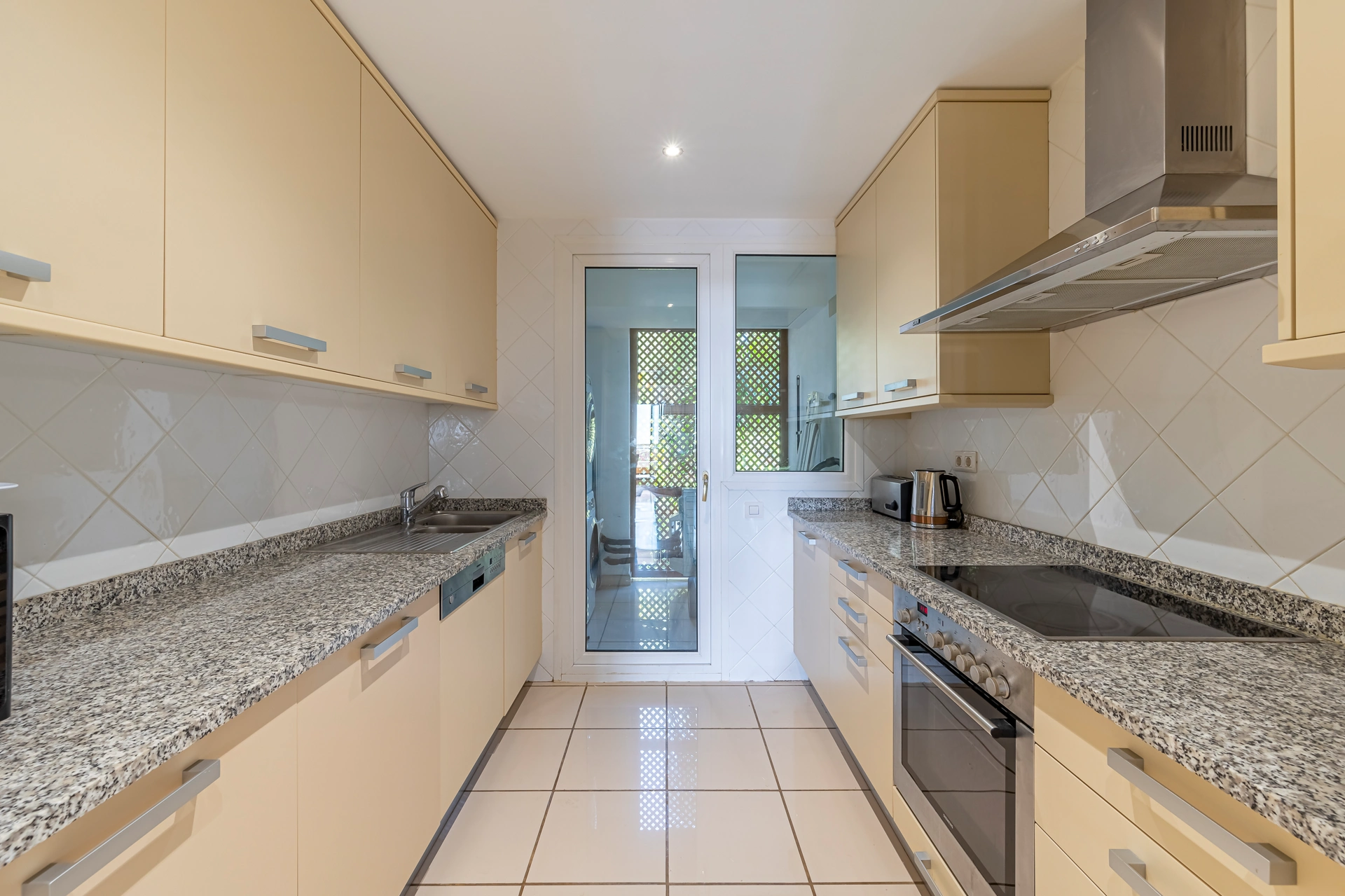 Apartment for sale in Benavista, Estepona East