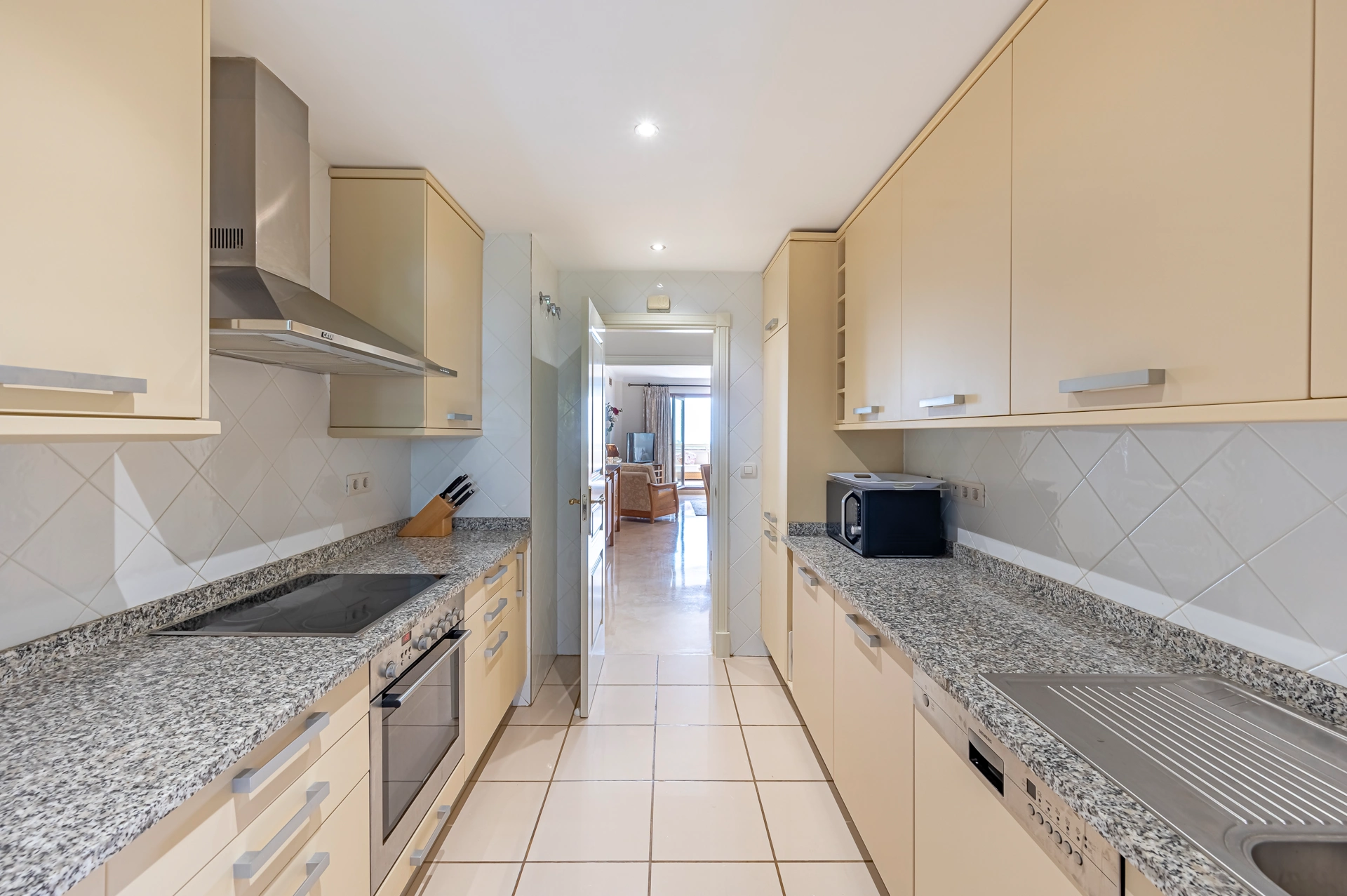 Apartment for sale in Benavista, Estepona East