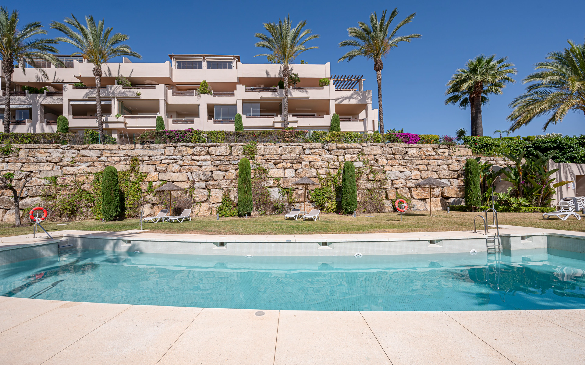 Apartment for sale in Benavista, Estepona East