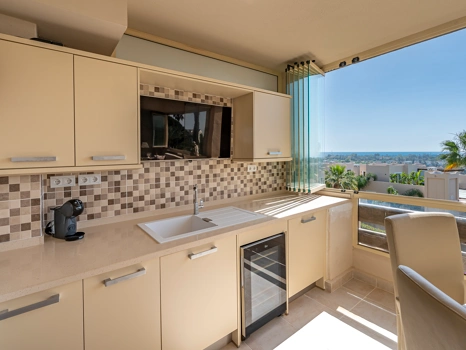 Exclusive Apartment with Views of the Mediterranean Sea, La Concha Mountain and the New Golden Mile