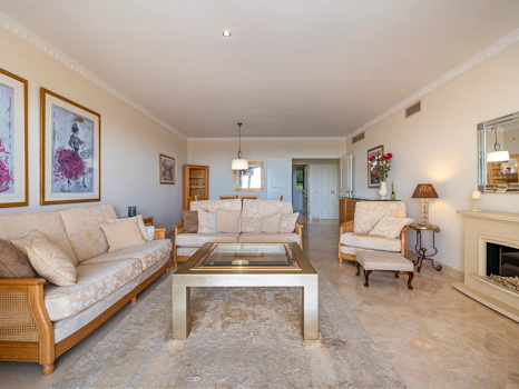 Exclusive Apartment with Views of the Mediterranean Sea, La Concha Mountain and the New Golden Mile