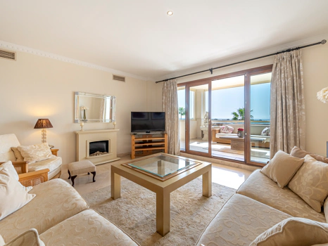 Exclusive Apartment with Views of the Mediterranean Sea, La Concha Mountain and the New Golden Mile