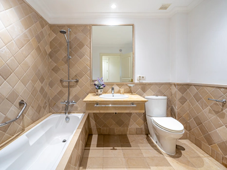 Exclusive Apartment with Views of the Mediterranean Sea, La Concha Mountain and the New Golden Mile