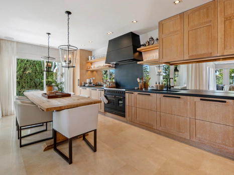 Elegant One-Bedroom Apartment in Puente Romano, Marbella’s Golden Mile