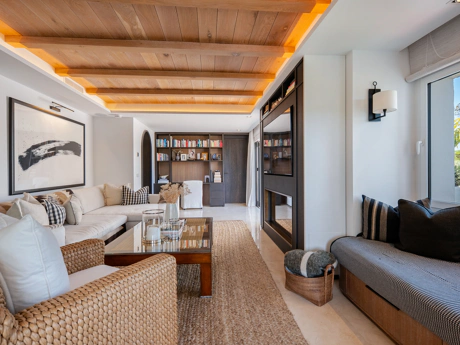 Elegant One-Bedroom Apartment in Puente Romano, Marbella’s Golden Mile