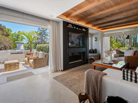 Elegant One-Bedroom Apartment in Puente Romano, Marbella’s Golden Mile