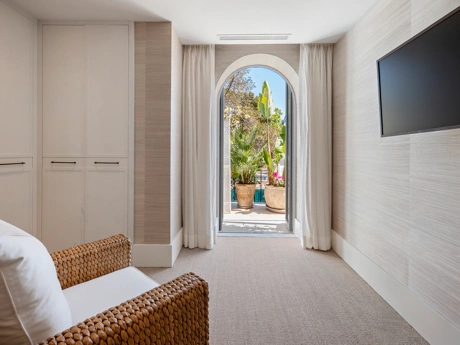 Elegant One-Bedroom Apartment in Puente Romano, Marbella’s Golden Mile