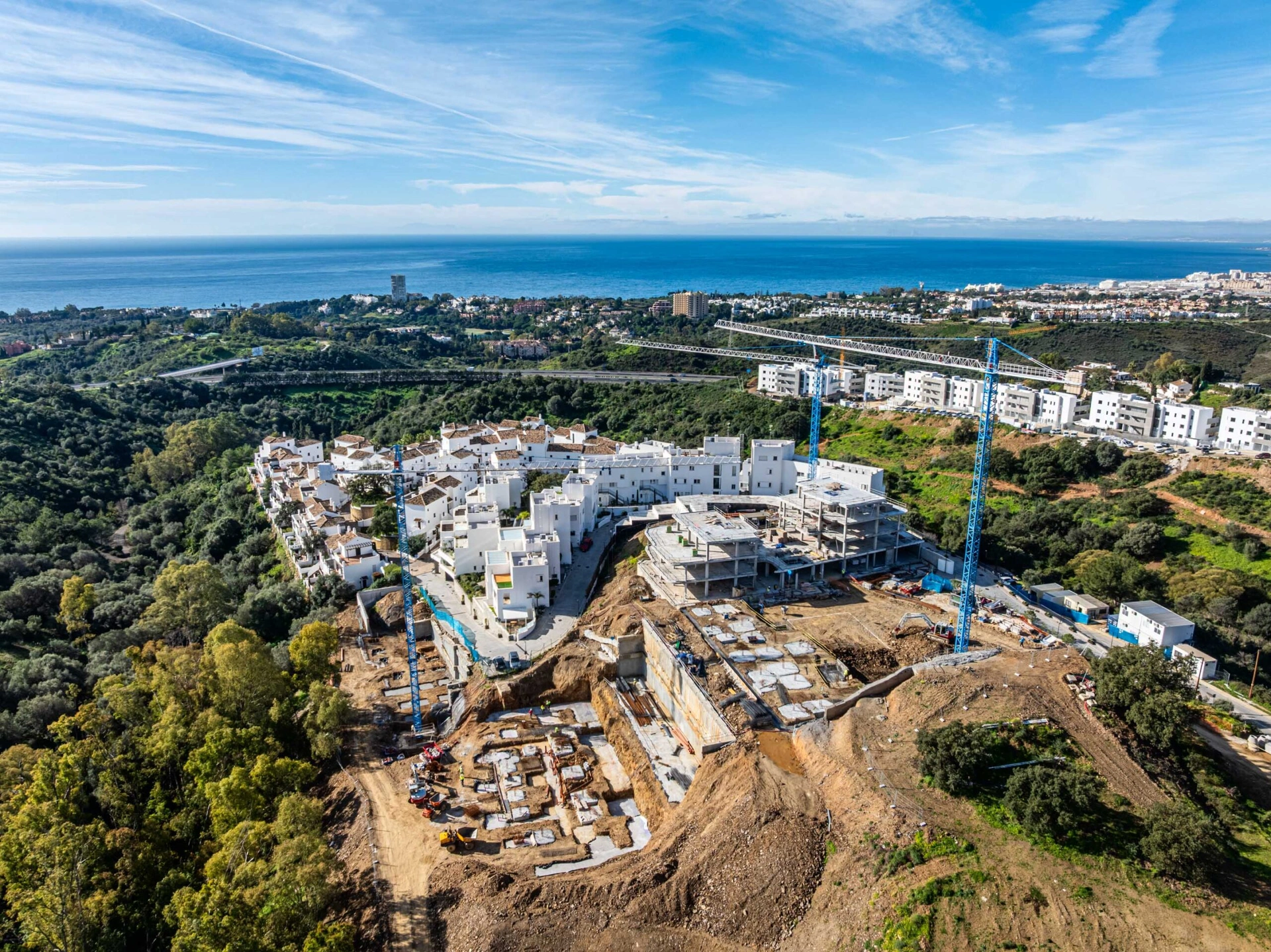 Ático en venta en Los Altos de los Monteros, Marbella Este
