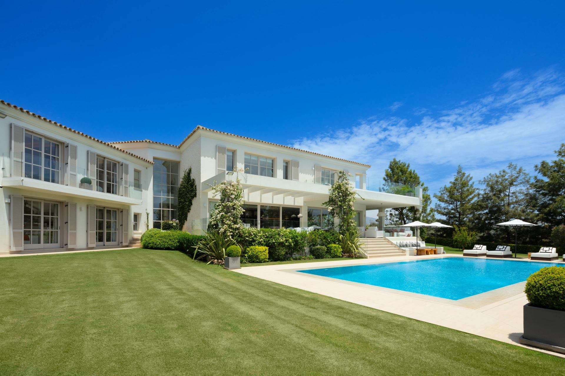 Villa en venta en Nueva Andalucia, Marbella
