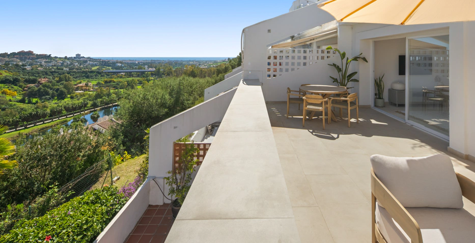 Elegante Apartamento de Dos Dormitorios en Mirador La Quinta