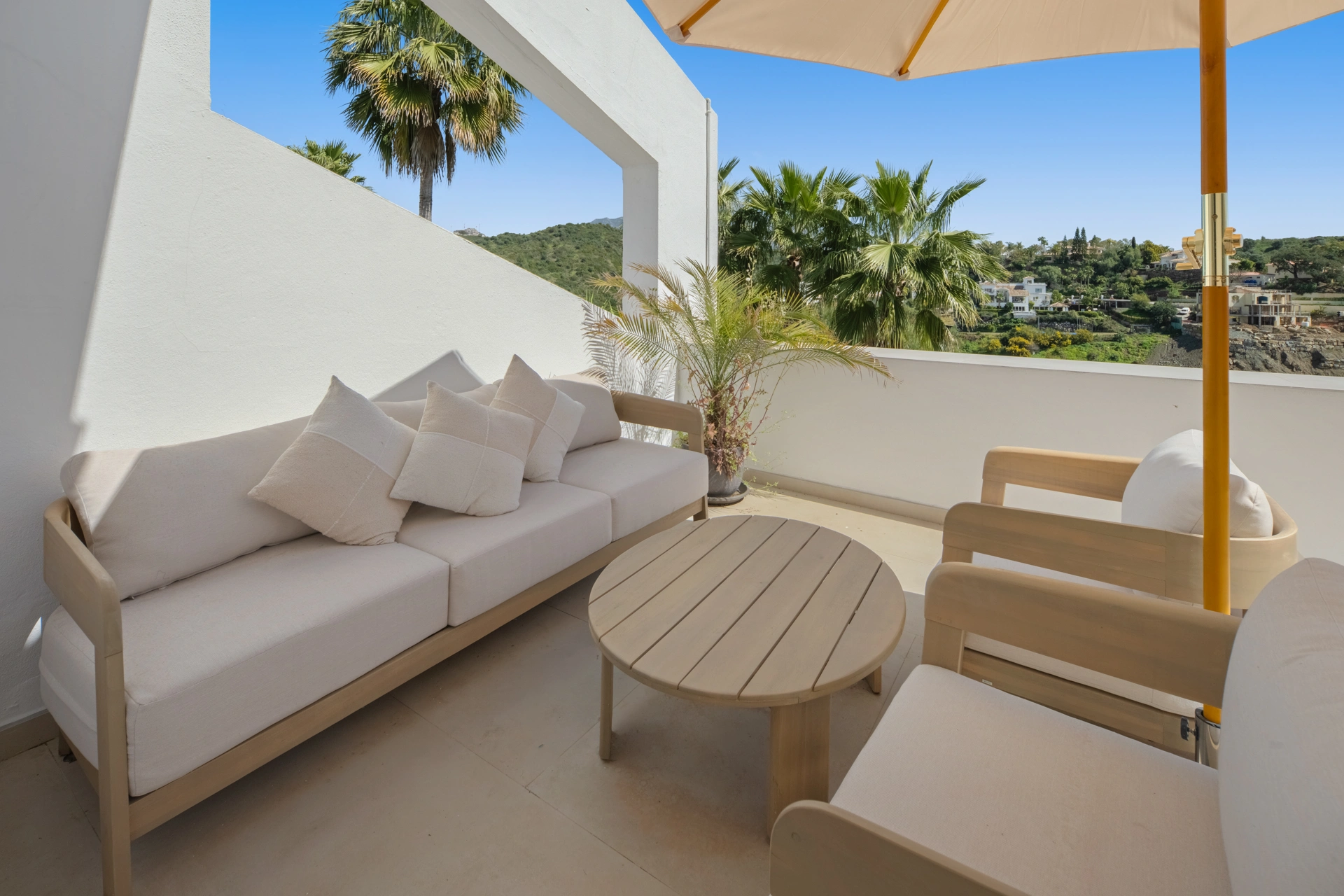Apartamento en alquiler en La Quinta, Benahavis