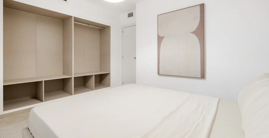 Apartamento de Tres Dormitorios Totalmente Renovado en el Corazón de Nueva Andalucía, Aloha