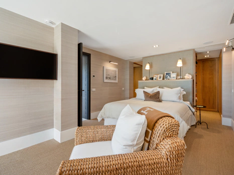 Elegant One-Bedroom Apartment in Puente Romano, Marbella’s Golden Mile