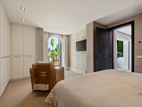 Elegant One-Bedroom Apartment in Puente Romano, Marbella’s Golden Mile