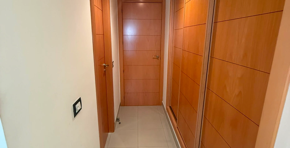 Elegante apartamento de 2 dormitorios con jardín privado en Cortijo del Mar, El Paraíso