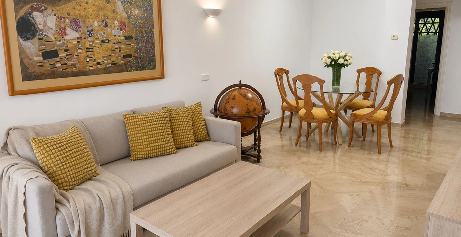 Luminoso Apartamento de 2 Dormitorios con Terraza Privada Orientada al Sur | Cumbres del Rodeo, Nueva Andalucía