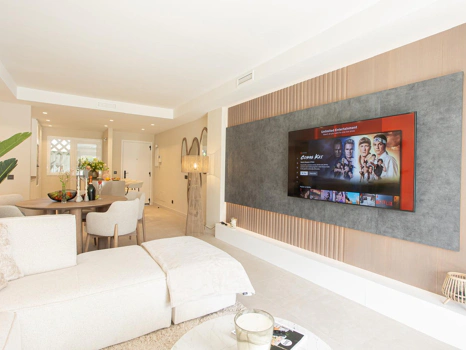 Modern 3-Bedroom Ground Floor Apartment Steps from the Beach in San Pedro de Alcántara