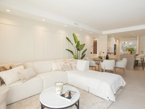 Modern 3-Bedroom Ground Floor Apartment Steps from the Beach in San Pedro de Alcántara