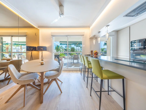 Stylish Renovated Apartment in Lorcrimar, Nueva Andalucía