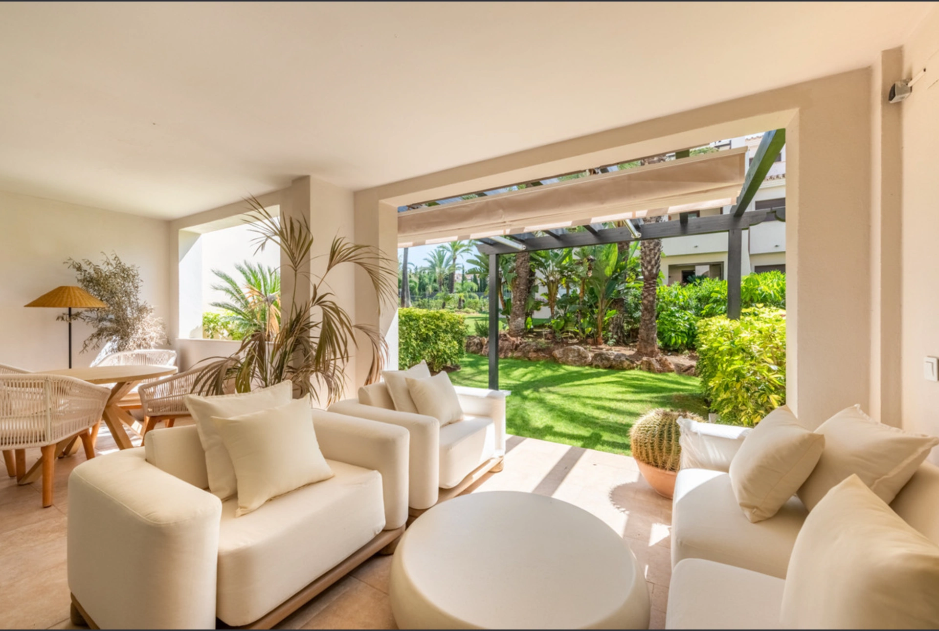 Ground Floor Apartment for sale in Nueva Andalucia, Marbella