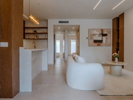 Elegant Renovated Apartment in Pinos de Aloha, Nueva Andalucía